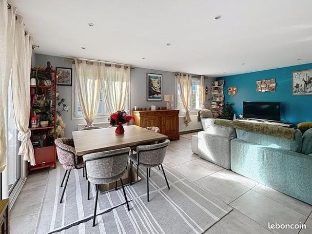 Maison 6 pièces 180 m²