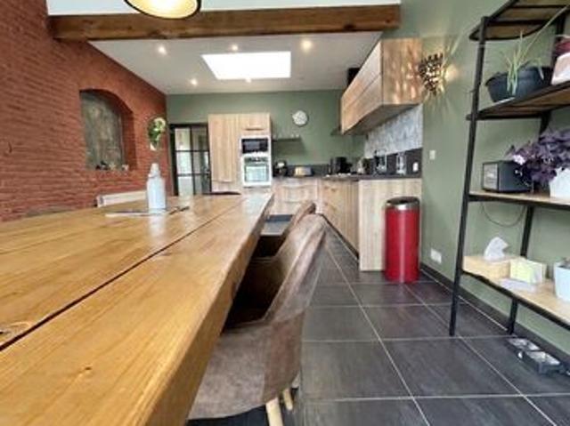 Maison 6 pièces 180 m²