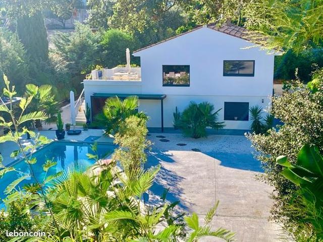 Maison 6 pièces 180 m²