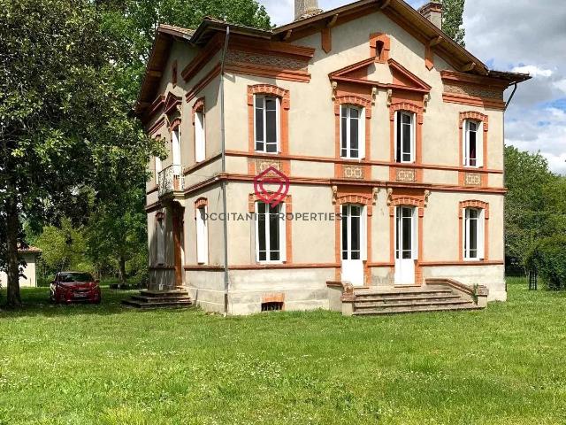 Maison 6 pièces 180 m²