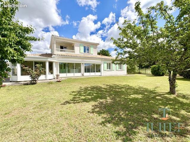 Maison 6 pièces 180 m²