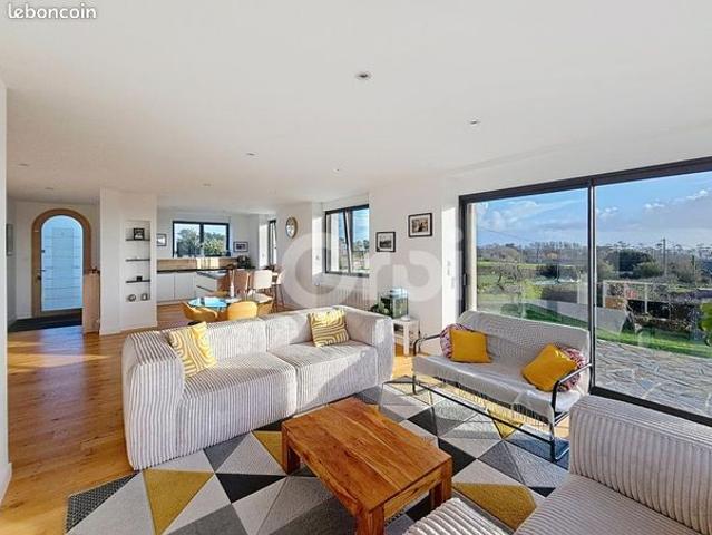 Maison 6 pièces 180 m²