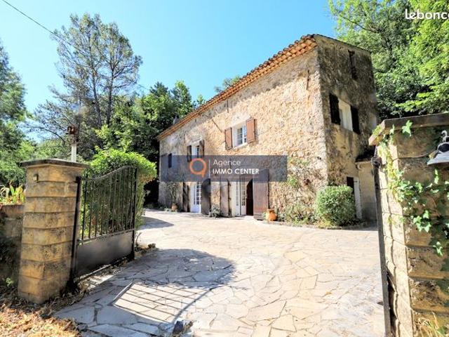 Maison 6 pièces 180 m²