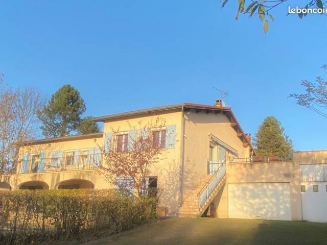 Maison 6 pièces 180 m²