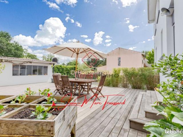 Maison 6 pièces 180 m²