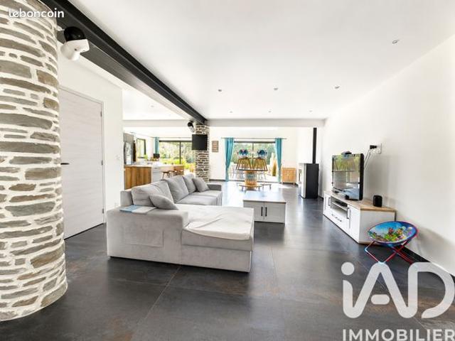 Maison 6 pièces 180 m²