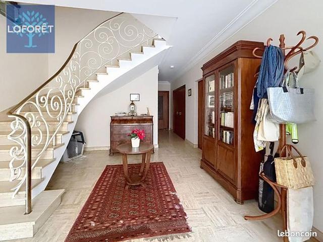 Maison 6 pièces 180 m²