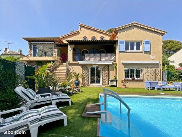 Maison 6 pièces 180 m²