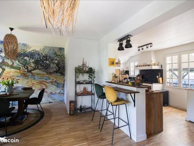 Maison 6 pièces 180 m²