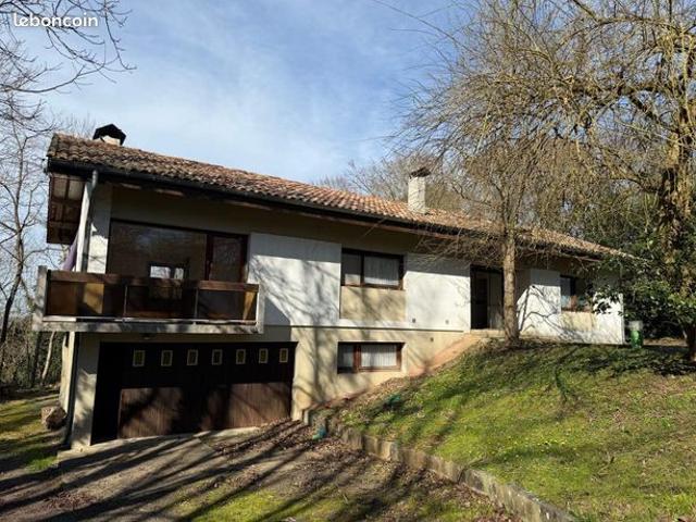 Maison 6 pièces 220 m²