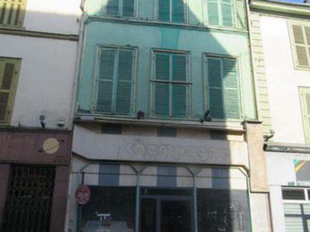 Maison 6 pièces 180 m²