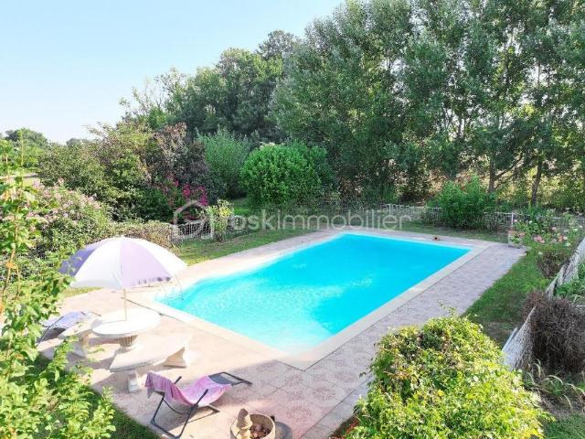 Maison 6 pièces 180 m²