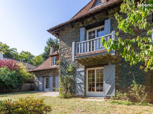 Maison 6 pièces 180 m²