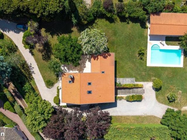 Maison 6 pièces 180 m²