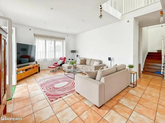 Maison 6 pièces 180 m²