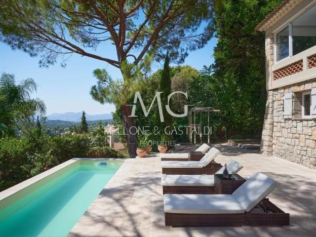 Maison 6 pièces 180 m²