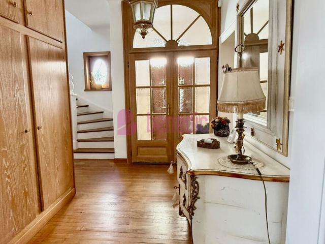 Maison 6 pièces 180 m²