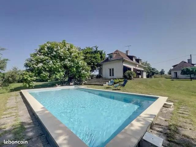 Maison 6 pièces 180 m²