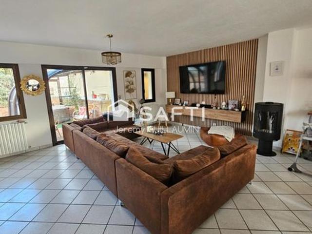 Maison 6 pièces 180 m²