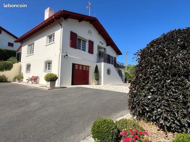 Maison 6 pièces 180 m²
