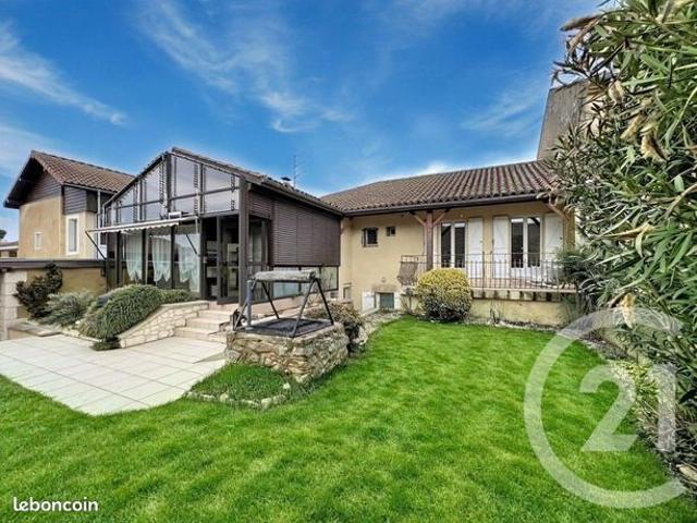 Maison 6 pièces 181 m²