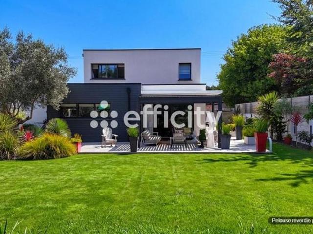 Maison 6 pièces 181 m²