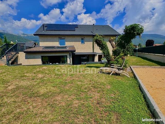 Maison 6 pièces 181 m²