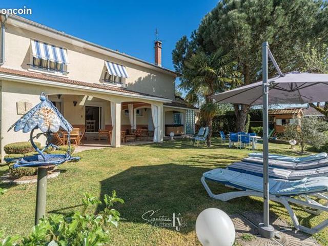 Maison 6 pièces 181 m²