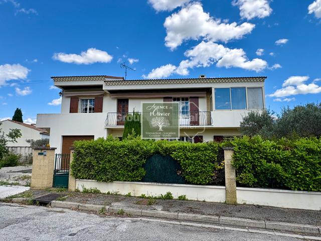 Maison 6 pièces 181 m²