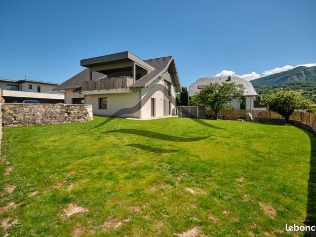 Maison 6 pièces 181 m²