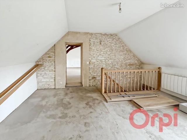 Maison 6 pièces 181 m²
