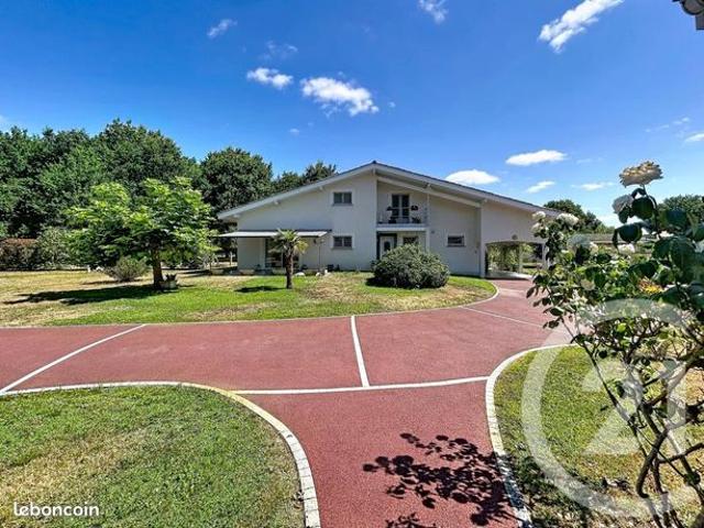 Maison 6 pièces 181 m²