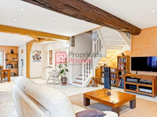 Maison 6 pièces 181 m²