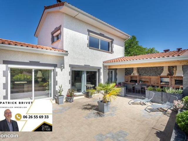 Maison 6 pièces 181 m²