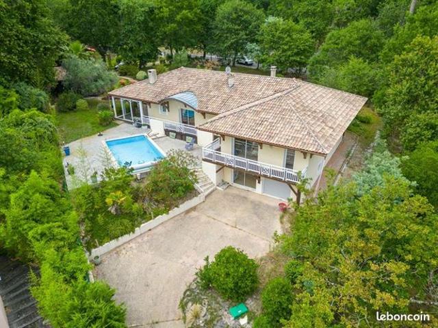 Maison 6 pièces 181 m²