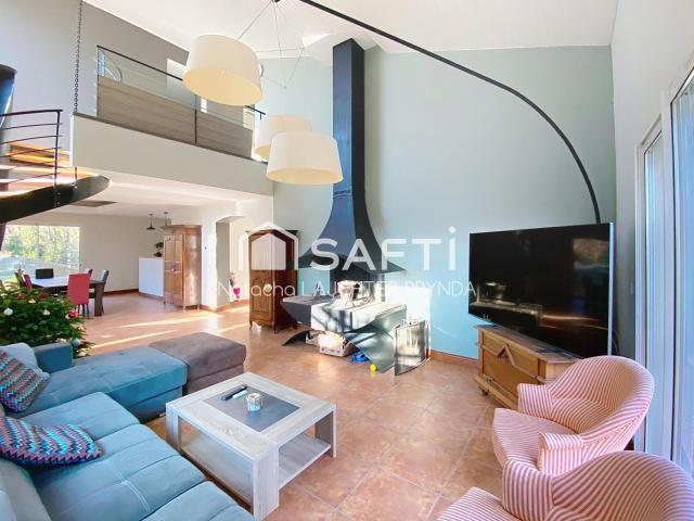 Maison 6 pièces 181 m²