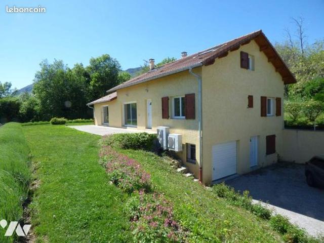 Maison 6 pièces 181 m²