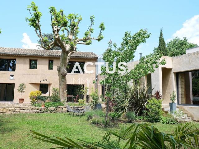 Maison 6 pièces 182 m²