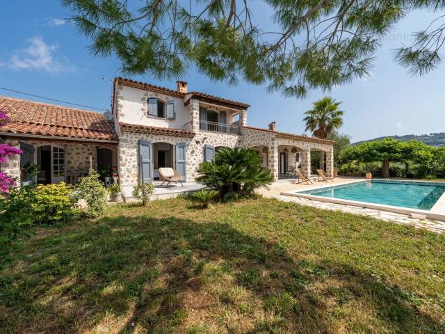 Maison 6 pièces 182 m²