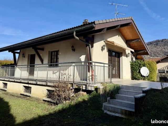 Maison 6 pièces 182 m²