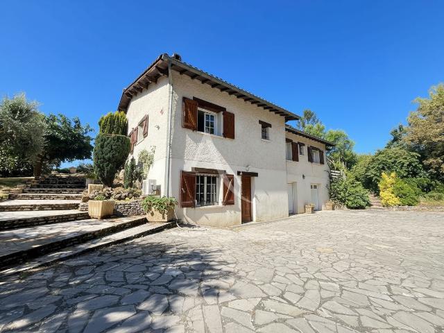 Maison 6 pièces 182 m²