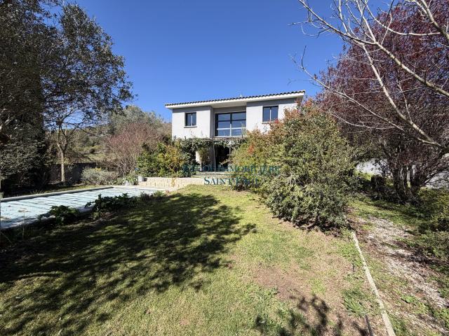 Maison 6 pièces 182 m²