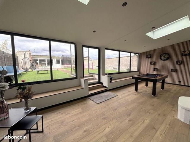 Maison 6 pièces 182 m²