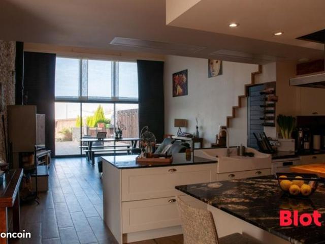 Maison 6 pièces 182 m²