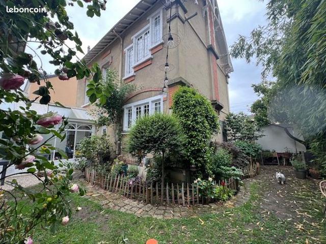 Maison 6 pièces 182 m²