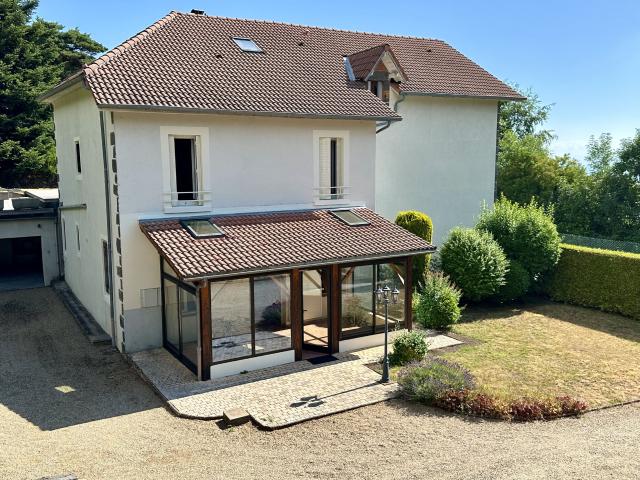 Maison 6 pièces, 182 m² à louer à Orcines 63870