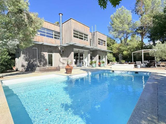 Maison 6 pièces 183 m²
