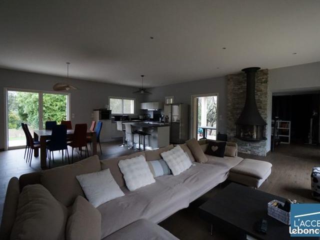 Maison 6 pièces 183 m²