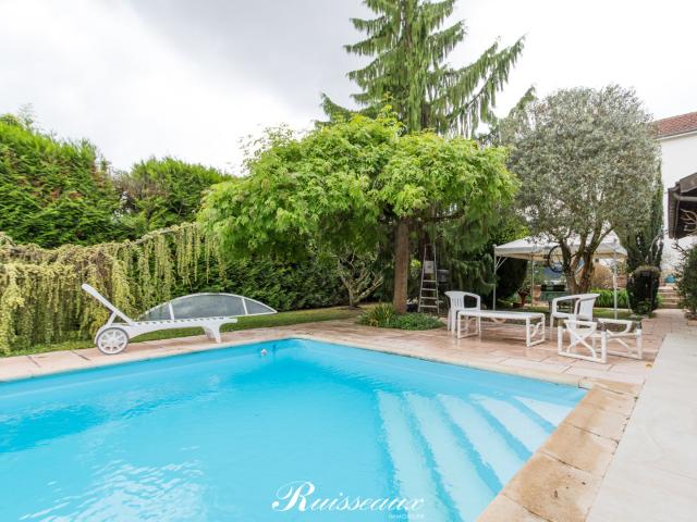 Maison 6 pièces 183 m²
