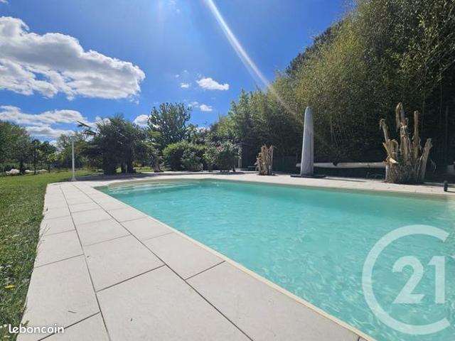 Maison 6 pièces 183 m²